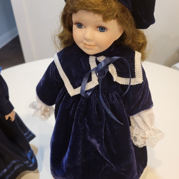 Elegant Navy Blue Dolls Set - Picture 4 of 5